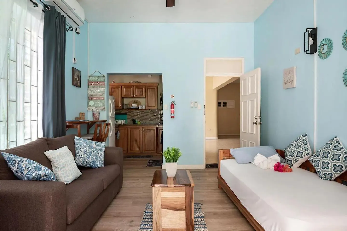 Tower Isles Condo With Sea Views Saint Maryʼs