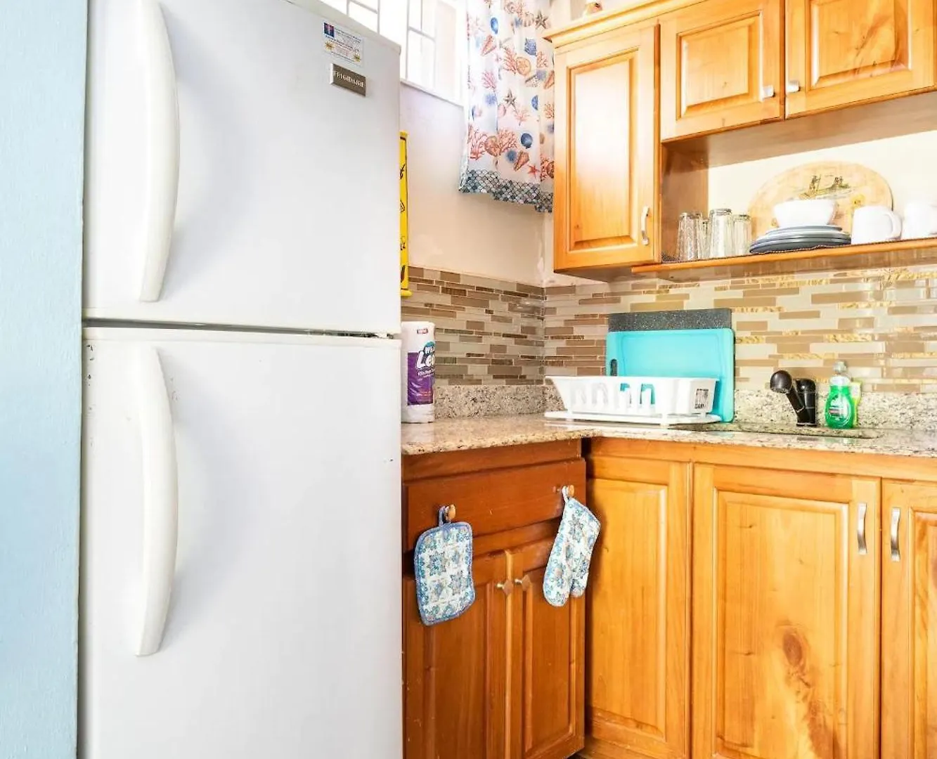 Apartment Tower Isles Condo With Sea Views