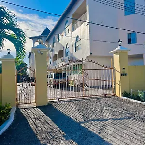  Apartment Spring Palm Estate